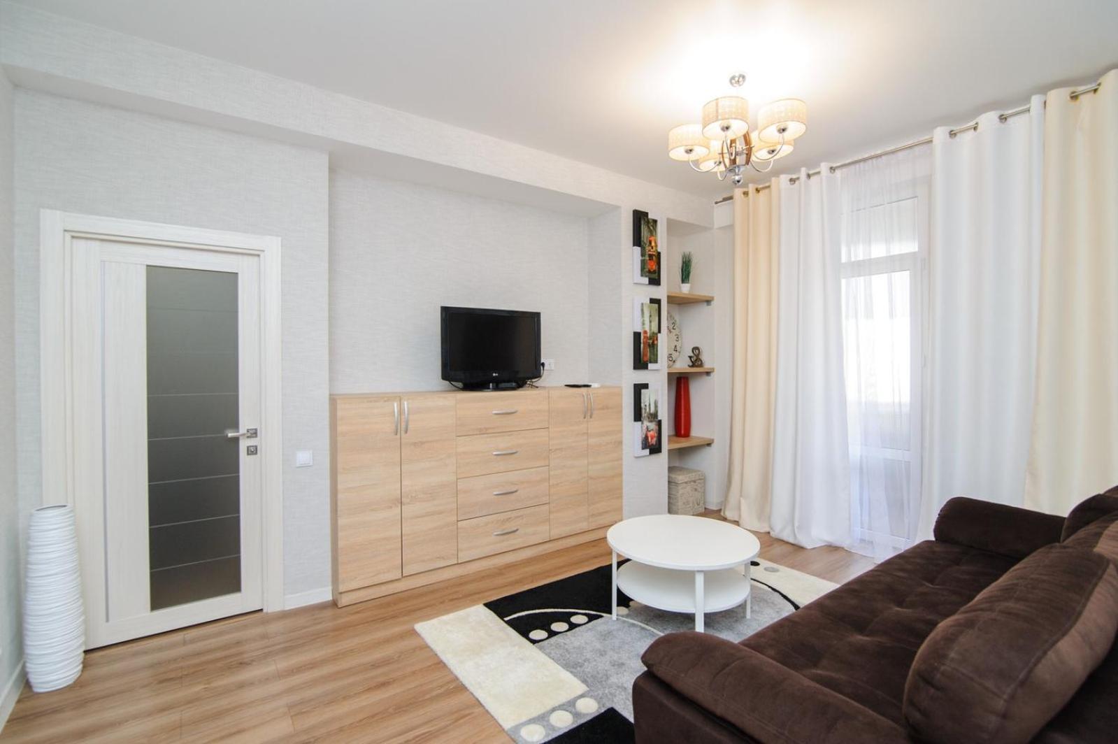 Extra Grand Lev Tolstoi Two Bedrooms คีชีเนา ภายนอก รูปภาพ